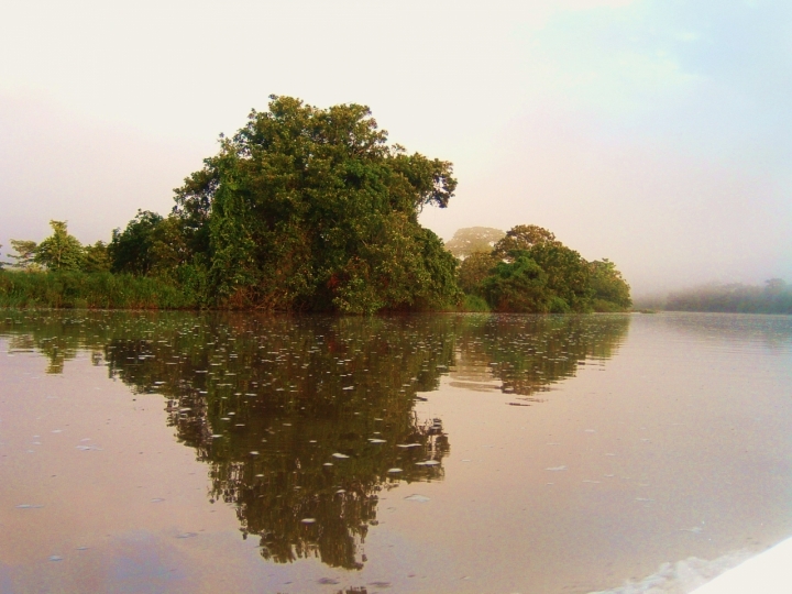 L'alba sul fiume di estela