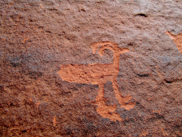 Bighorn sheep petroglyph with only two legs