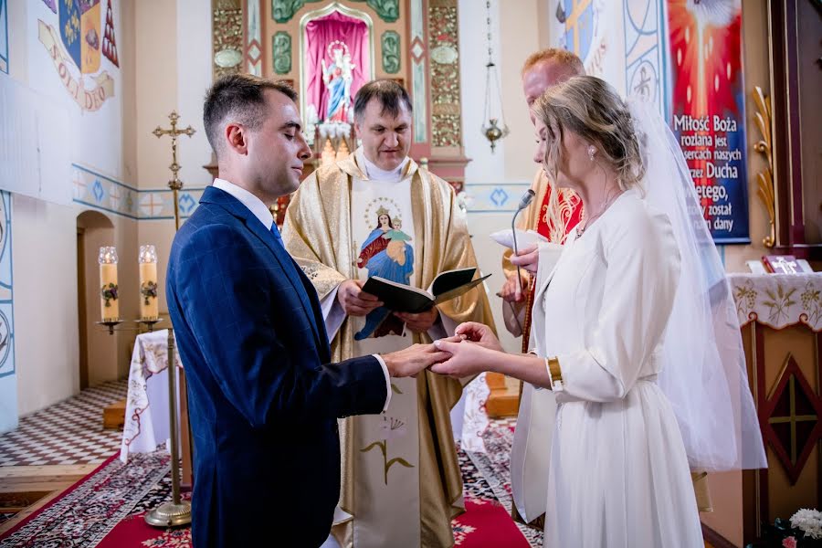 Fotografo di matrimoni Emilia Strzala (emilly1975). Foto del 23 ottobre 2019