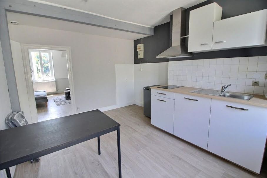 Location meublée appartement 2 pièces 57 m² à Le Creusot (71200), 579 €