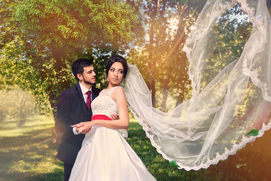 Wedding photographer Yuliya Zbronskaya (zbronskaya). Photo of 27 September 2015