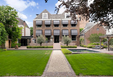 Maison avec jardin et terrasse 1