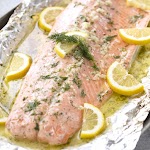 Easy 5 Ingredient Baked Salmon was pinched from <a href="http://thestayathomechef.com/easy-5-ingredient-baked-salmon/" target="_blank">thestayathomechef.com.</a>