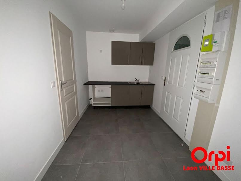 Location  appartement 1 pièce 21 m² à La Fère (02800), 360 €