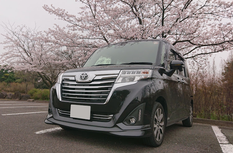 ルーミーカスタムの桜と愛車に関するカスタム事例の投稿画像1枚目