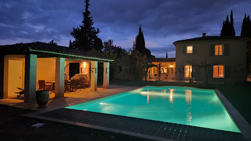 Maison avec piscine et jardin 4