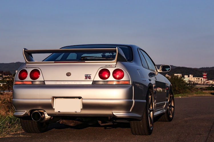 スカイライン GT-Rのドライブ・ホイール交換・渡良瀬橋・NISSANベアに関するカスタム事例の投稿画像1枚目