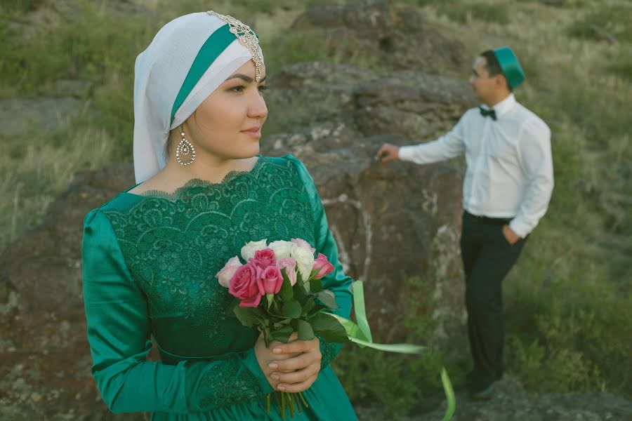 Fotógrafo de casamento Rustam Belyy (rustamwhite). Foto de 5 de dezembro 2018