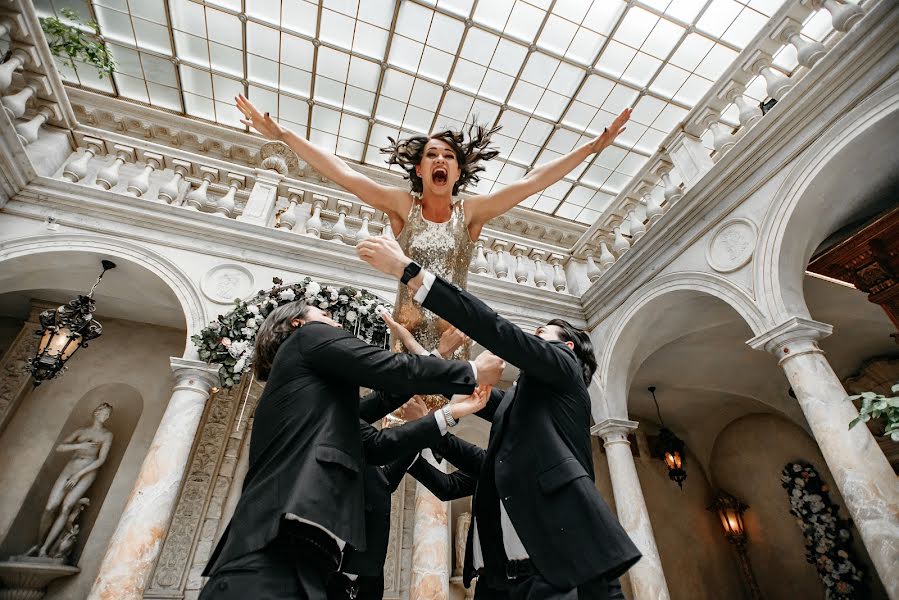 Fotógrafo de casamento Leonid Leshakov (leaero). Foto de 19 de abril 2021