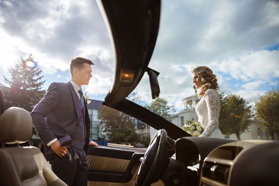 Fotógrafo de casamento Sergey Kirzhaev (sergmira). Foto de 3 de janeiro 2020