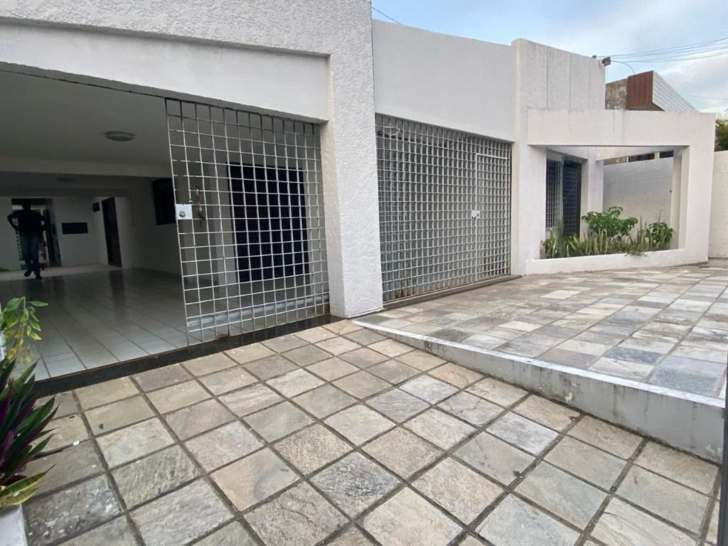 Casa com 3 dormitórios para alugar, 240 m² por R$ 4.370,00/mês - Bairro dos Estados - João Pessoa/PB