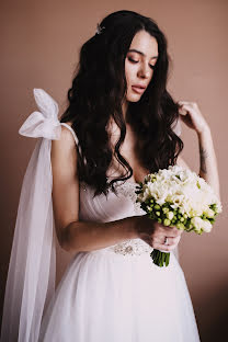 Wedding photographer Katerina Romanova (katephotovl). Photo of 11 May 2019