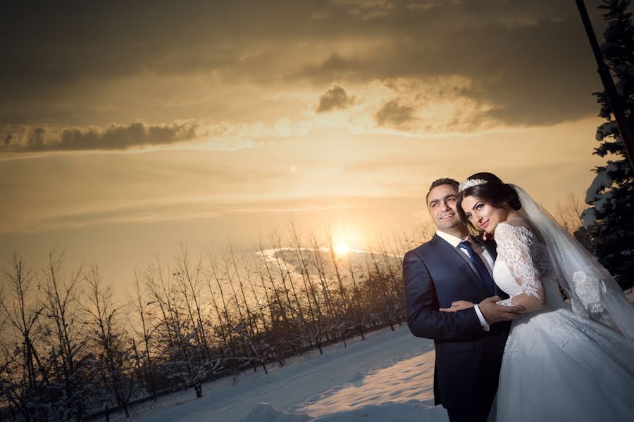 Fotógrafo de casamento Tigran Galstyan (tigrangalstyan). Foto de 15 de maio 2017