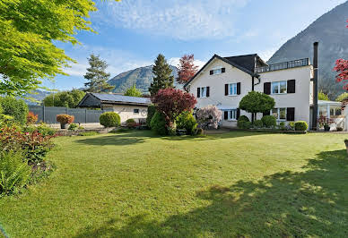 House with garden and terrace 11