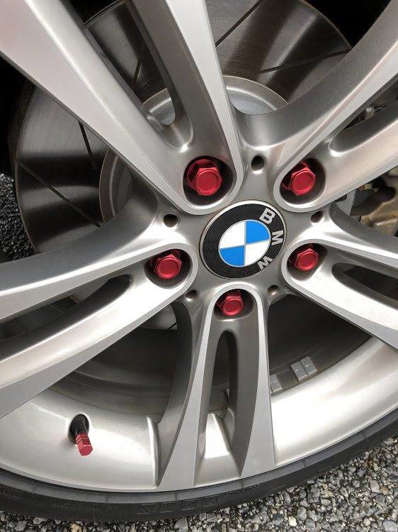 328i sportsの洗車・梅雨入り・洗車したら雨が降る。に関するカスタム事例の投稿画像2枚目