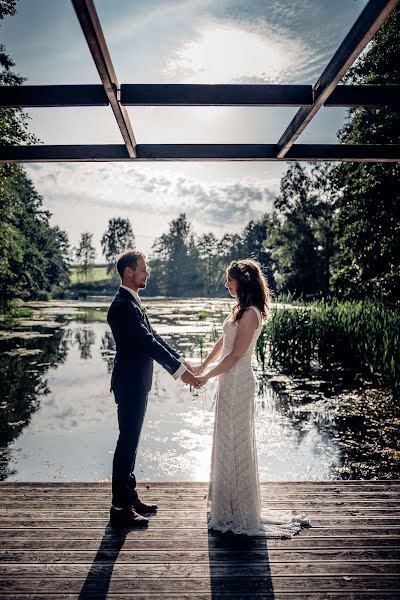 Fotógrafo de casamento Jan Dikovský (jandikovsky). Foto de 2 de outubro 2017