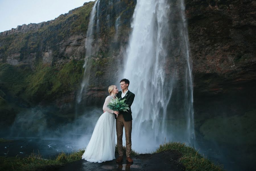 Fotógrafo de casamento Anya Agafonova (anya89). Foto de 20 de setembro 2017