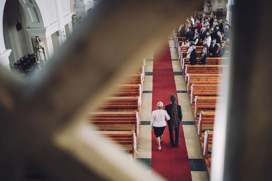 Fotógrafo de casamento Szabolcs Locsmándi (thelovereporters). Foto de 17 de dezembro 2023