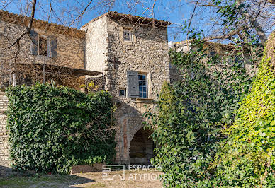 Maison avec piscine et terrasse 4