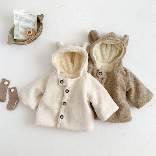 Title 23, Infant Child Winter Hooded Cloak, a warm and co...