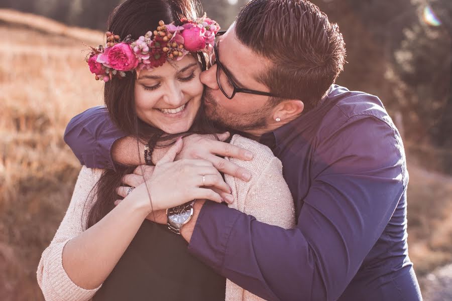 Fotógrafo de bodas Nina Kälin (ninartoberiberg). Foto del 28 de febrero 2019