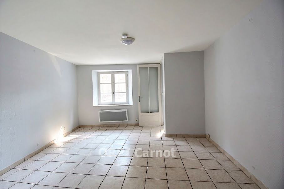 Location  maison 3 pièces 68 m² à Burlats (81100), 509 €