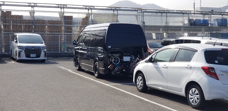 ハイエース スーパーロングのスパロン・SLOC・SUPERLONGOWNERSCLUB・キャンパー特装車・公園に関するカスタム事例の投稿画像1枚目