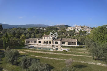 villa à Châteauneuf-Grasse (06)