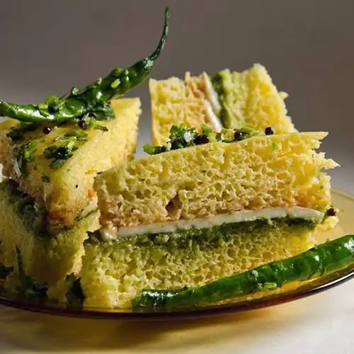 Paneer Sandwich Dhokla 1 Pc