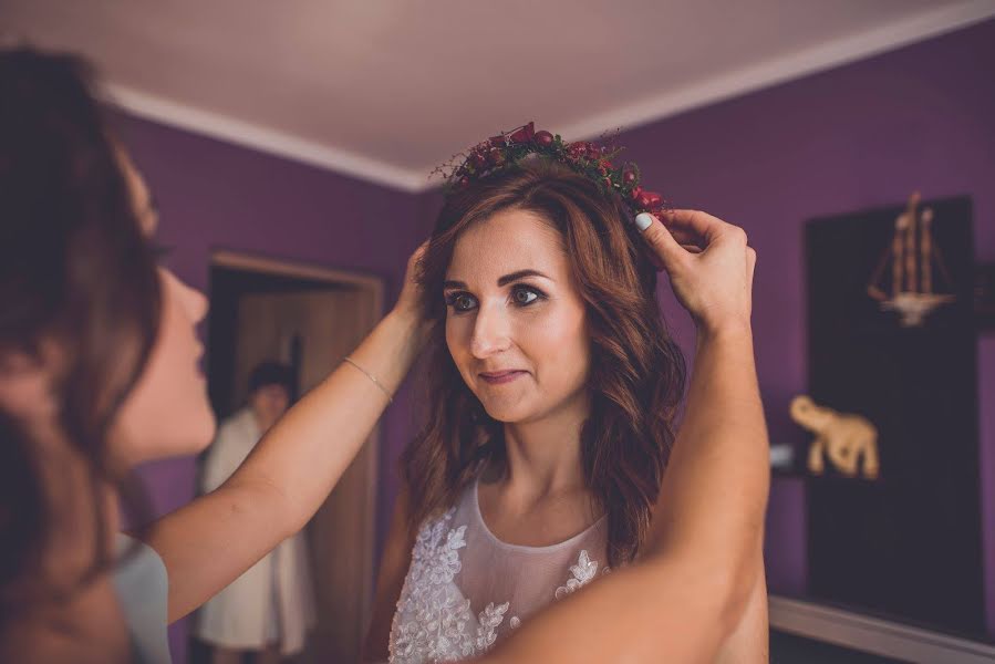 Fotógrafo de casamento Małgorzata Wolska-Rzewus (swiatlocien). Foto de 10 de março 2020