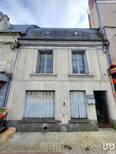 Vente maison 6 pièces 160 m² à Chatellerault (86100), 32 000 €