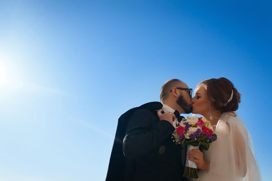 Fotógrafo de casamento Andrey Zayac (andrei037). Foto de 13 de abril 2016