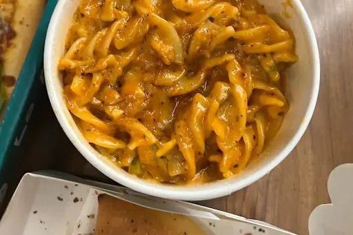 Cheesy Tomato Pasta