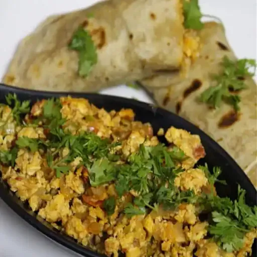 Egg Bhurji Roll