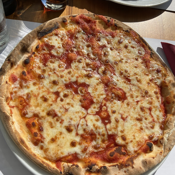 Gluten-Free Pizza at Incontro Pizza