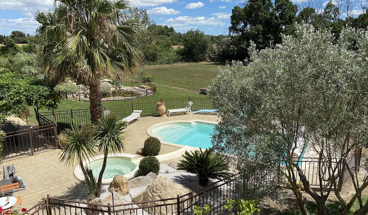 Propriété avec piscine et jardin Aigues-Mortes