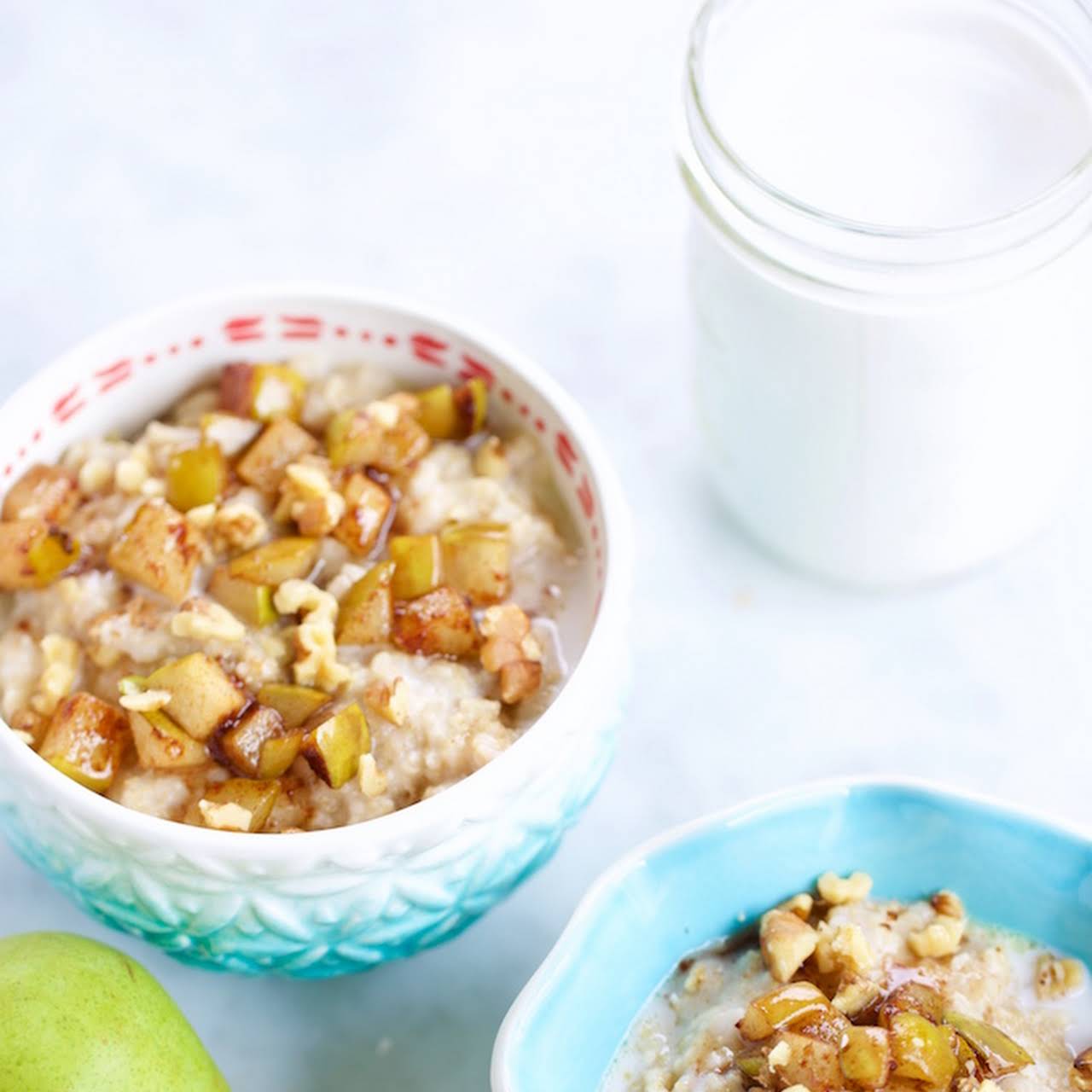 Amaranth Porridge with Caramelized Bananas and Pecans