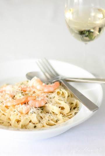 White Wine Sauce for Pasta - Perfect for Seafood and Chicken Pasta Dishes