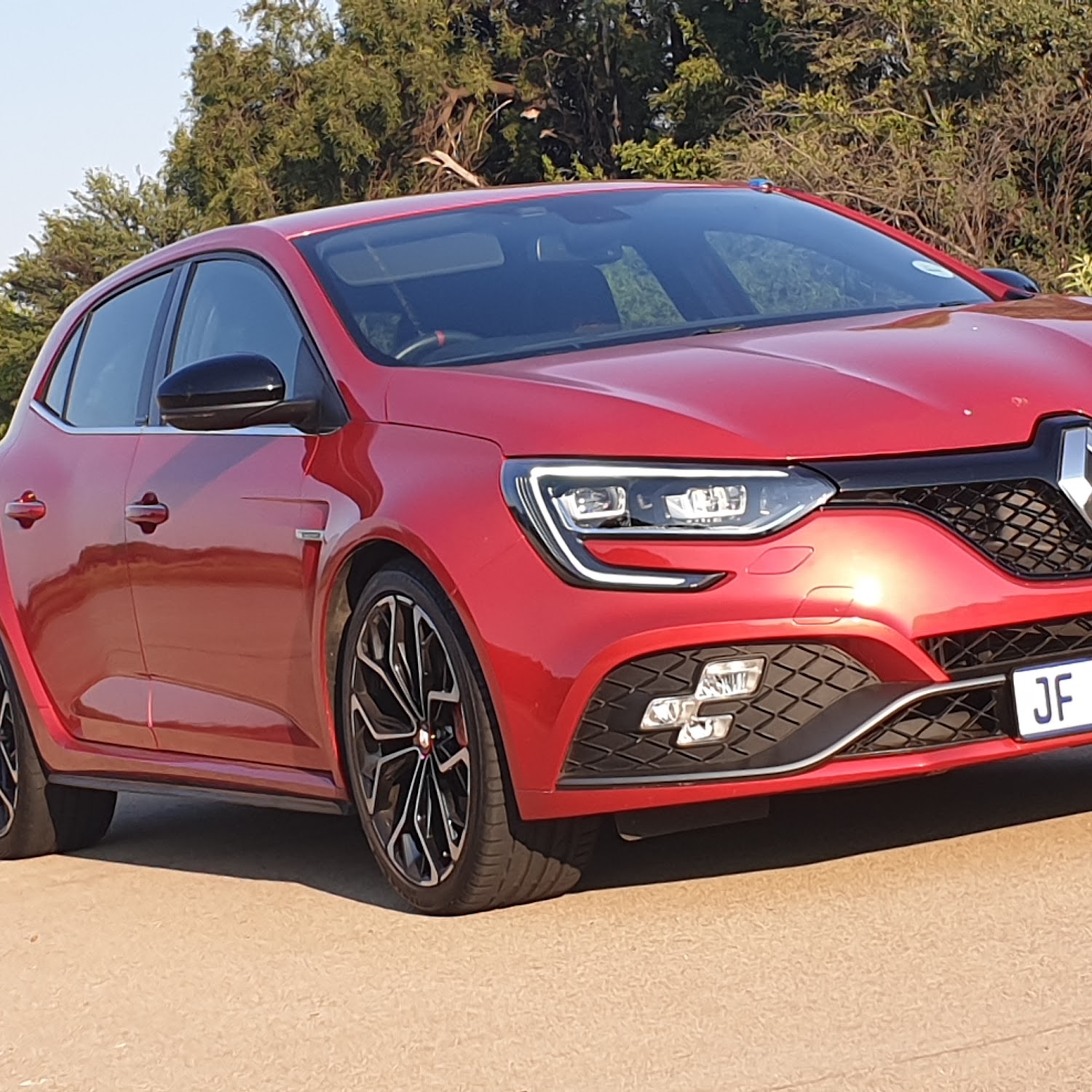 Renault Megane RS Trophy Breaks Cover With More Power And Torque