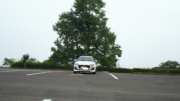 スイフトRSの朝活・two-k・ぶらりカメラ同好会・たのしかった！に関するカスタム事例の投稿画像3枚目