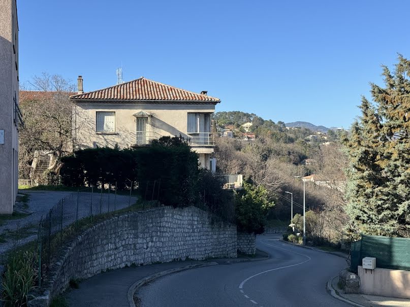 Vente maison 11 pièces 266 m² à Aubenas (07200), 230 000 €