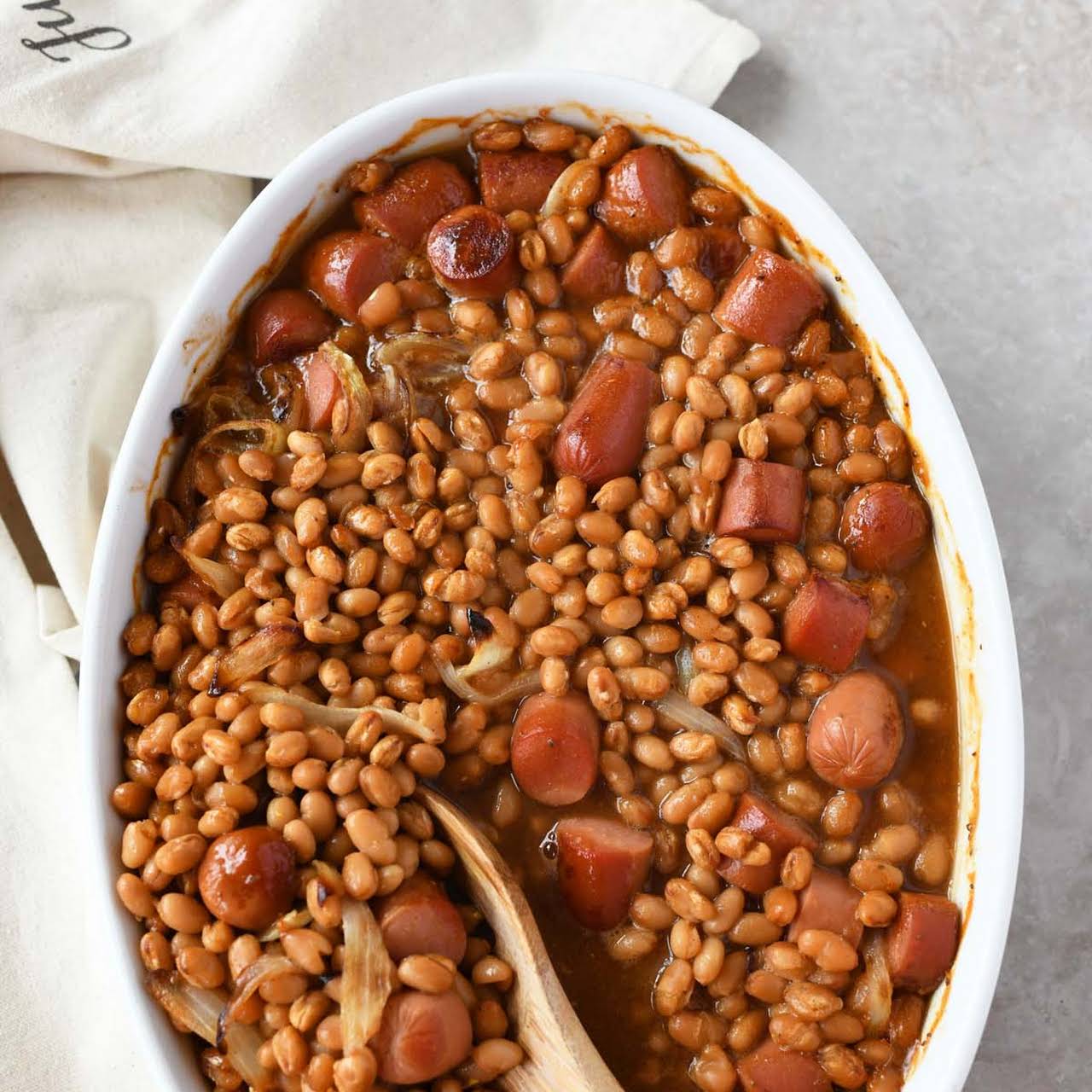 Easy & nutritious - hotdog with Hunt's Pork & Beans Pair this with