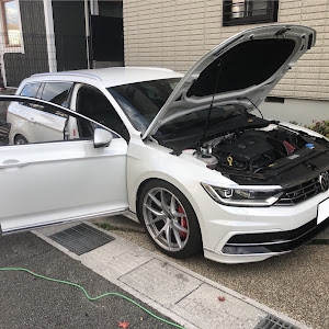 パサートヴァリアント 2.0 TSI Rライン