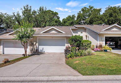 House with pool 3