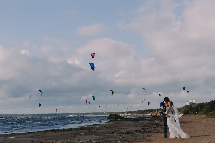 Wedding photographer Liza Karazhova (lizaka). Photo of 11 September 2016