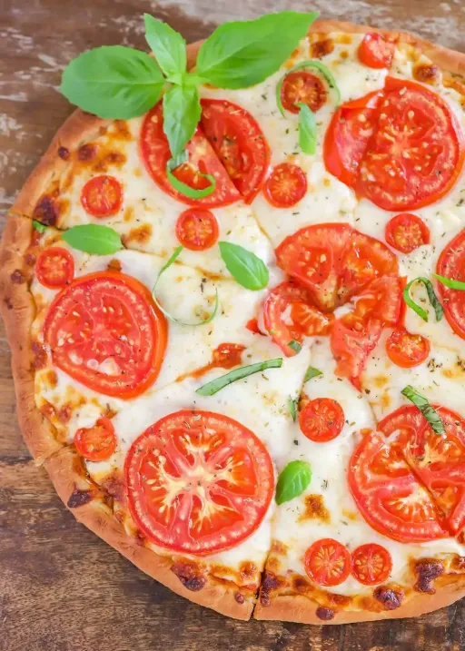 Onion Tomato Pizza