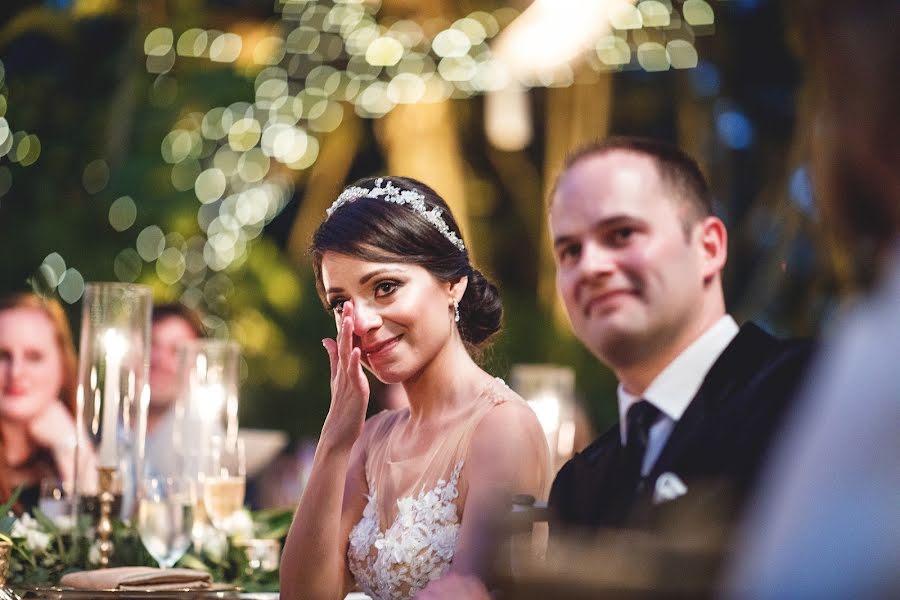 Fotografo di matrimoni Adrián Bailey (adrianbailey). Foto del 5 aprile 2018