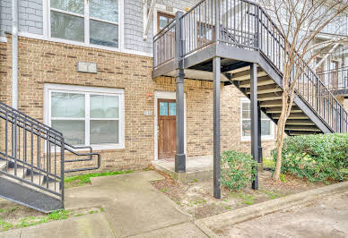 Apartment with pool 3