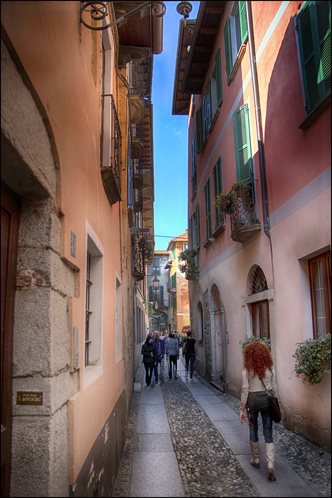 Borgo cittadino di Claudio Bottini