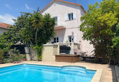 Maison avec piscine et terrasse 10